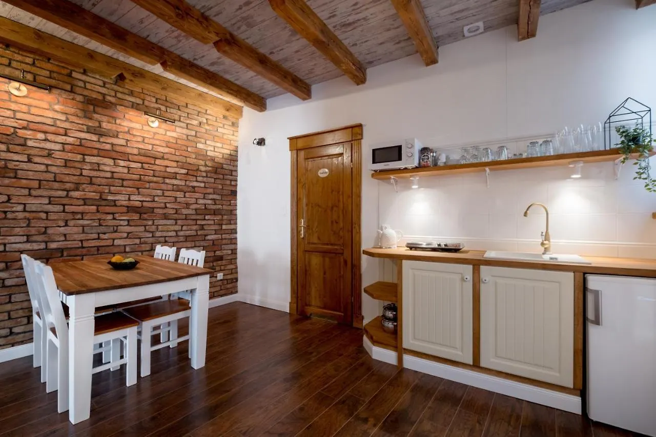 Old House Apartments Познань Польша